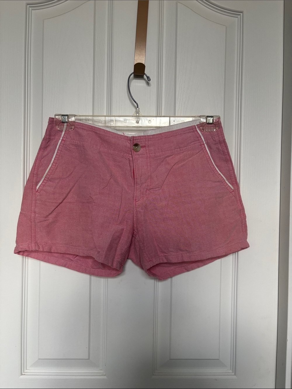 Columbia PFG casual Pink Women's Shorts with White Contrast Trim